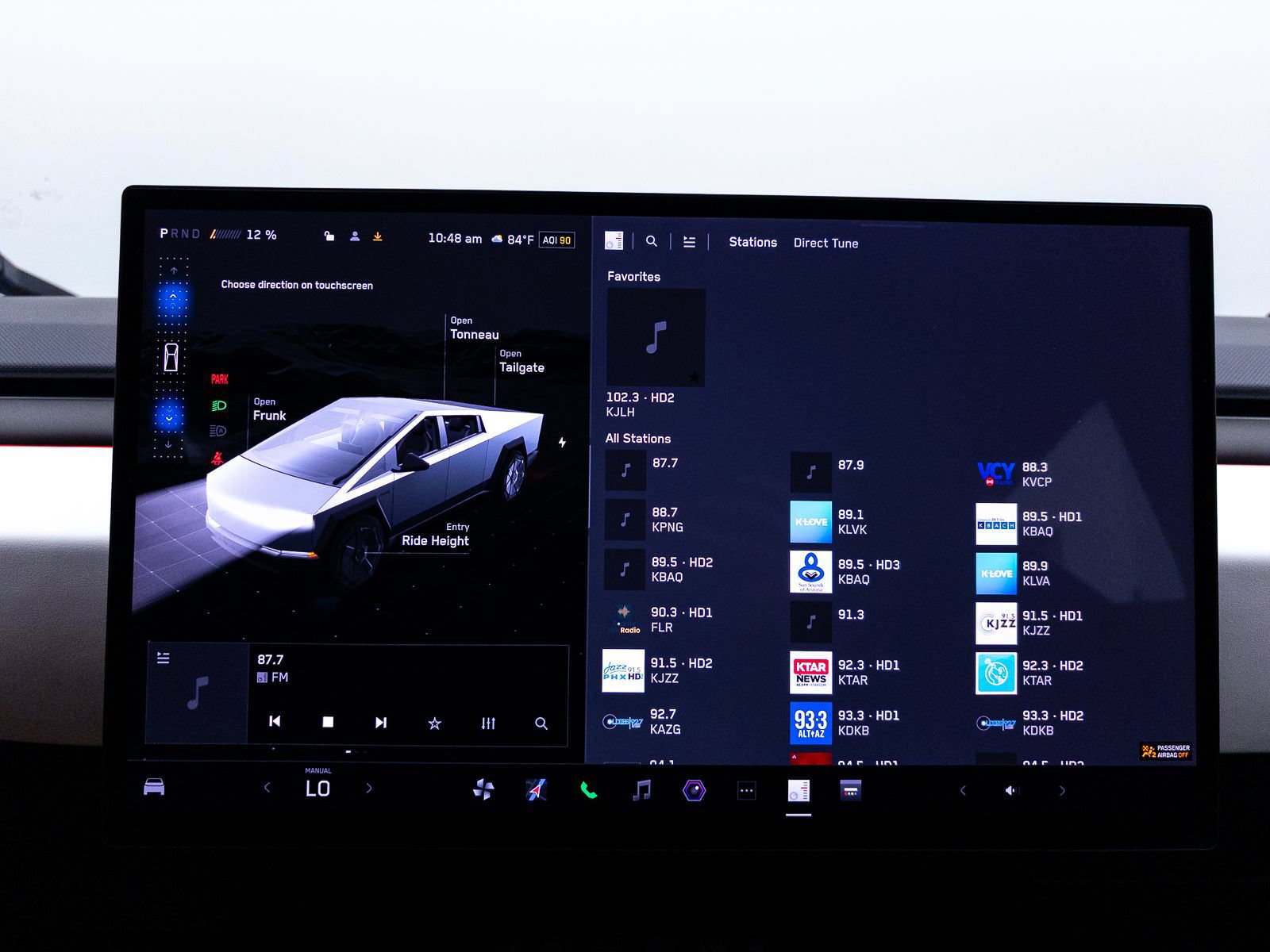 Used 2024 Tesla Cybertruck AWD Crew Cab image 25
