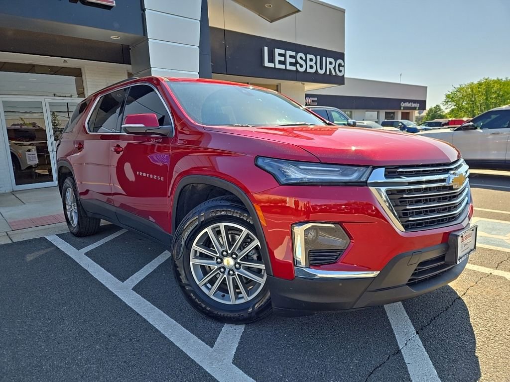 Used 2023 Chevrolet Traverse LT