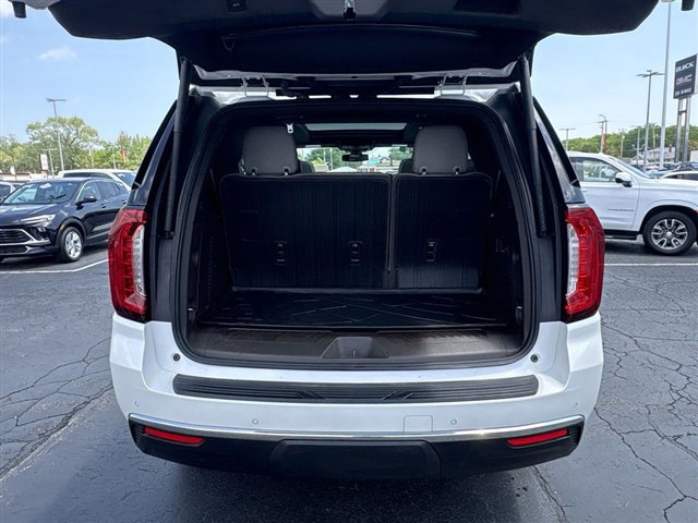 Used 2022 GMC Yukon SLT w/ SLT Premium Package AWD/4WD image 27