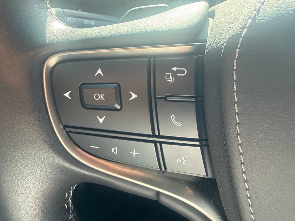 Used 2023 Lexus LS 500 w/ Interior Upgrade Package RWD image 19