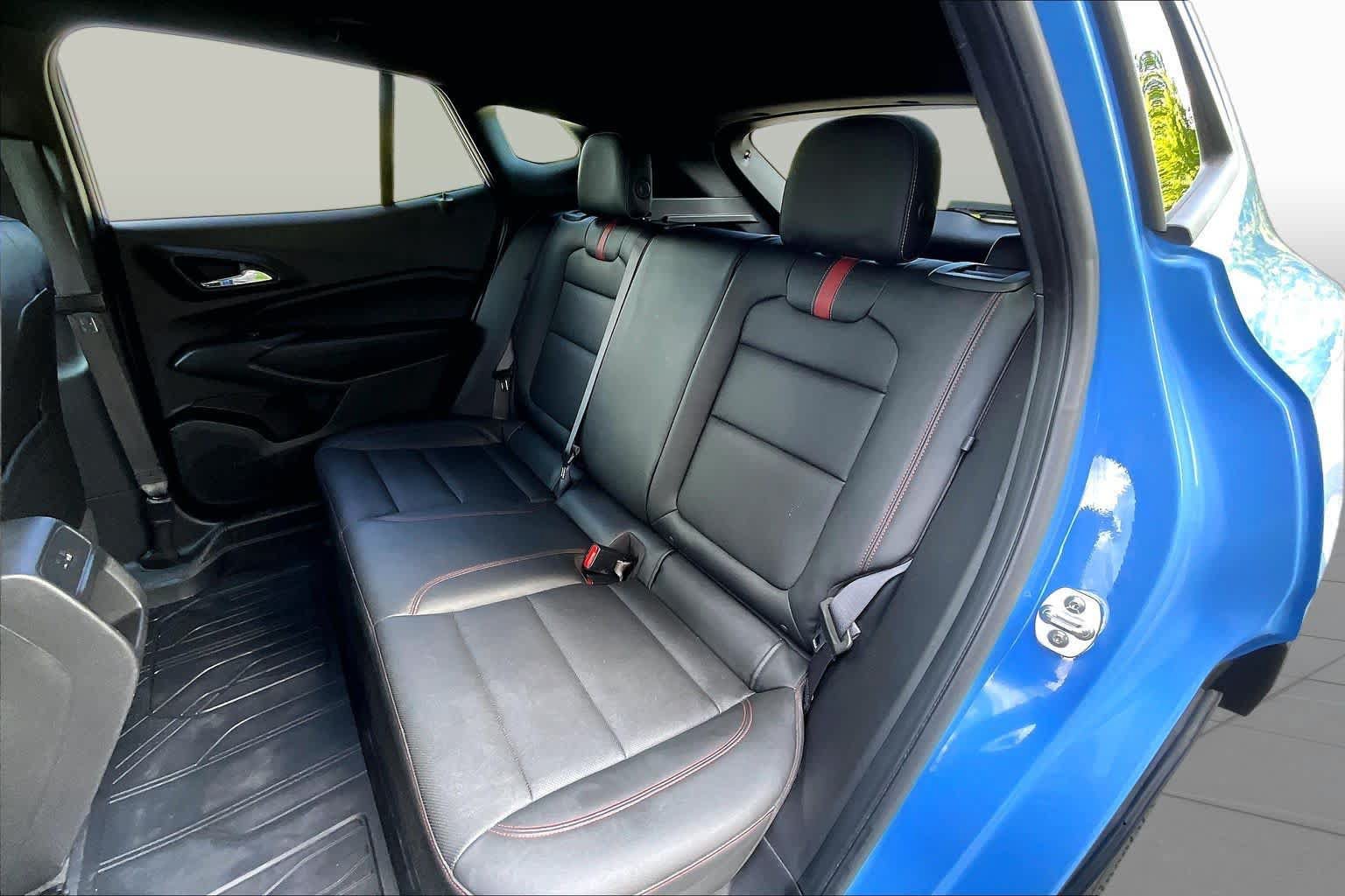 Used 2024 Chevrolet Trax RS FWD image 21