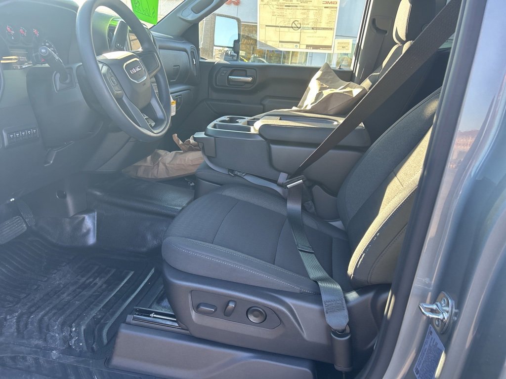 New 2026 GMC Sierra 3500 Pro w/ Convenience Package image 9