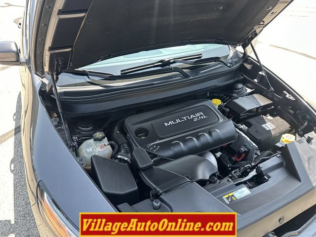 Used 2017 Jeep Cherokee Latitude w/ Comfort/Convenience Group AWD/4WD image 38