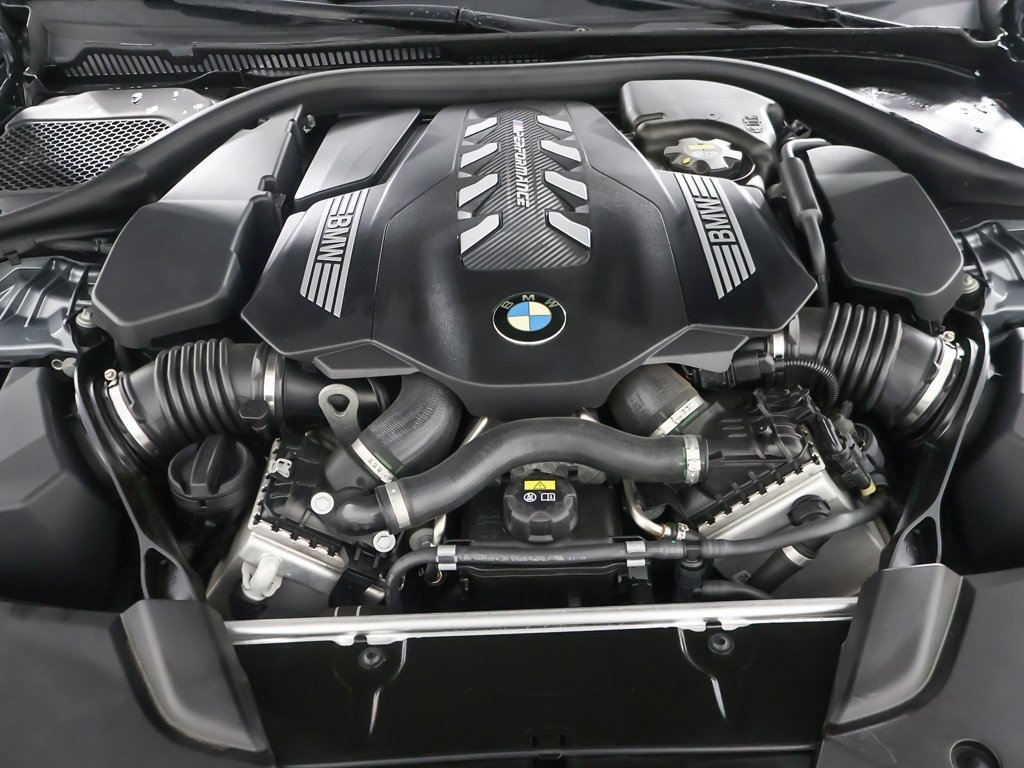 Used 2023 BMW M550i xDrive w/ Shadowloine Package image 22