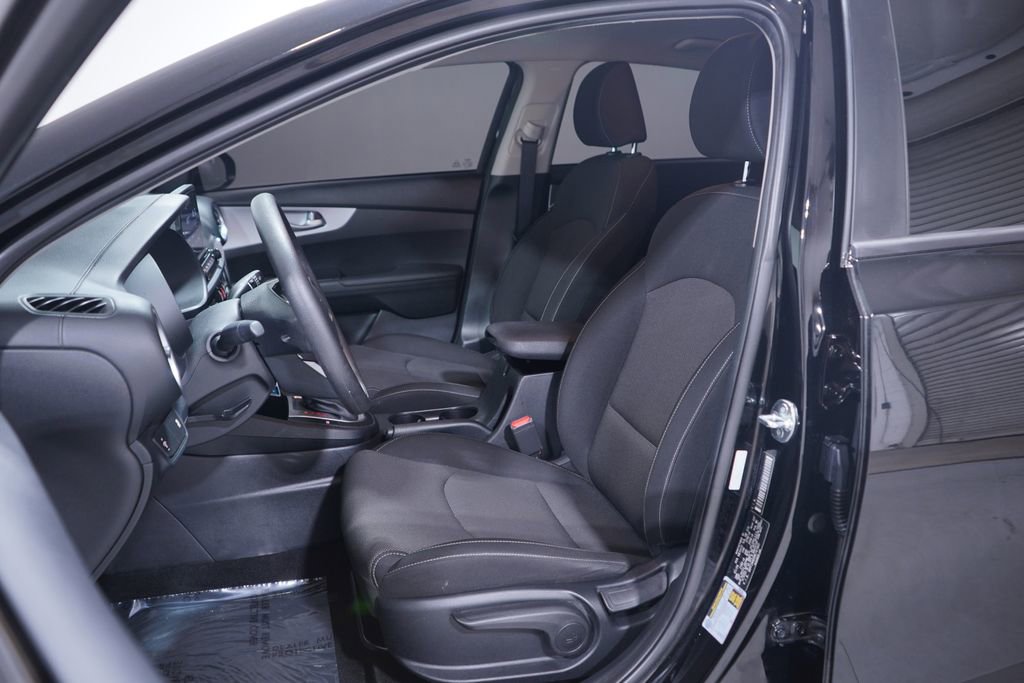 Used 2024 Kia Forte LXS image 7