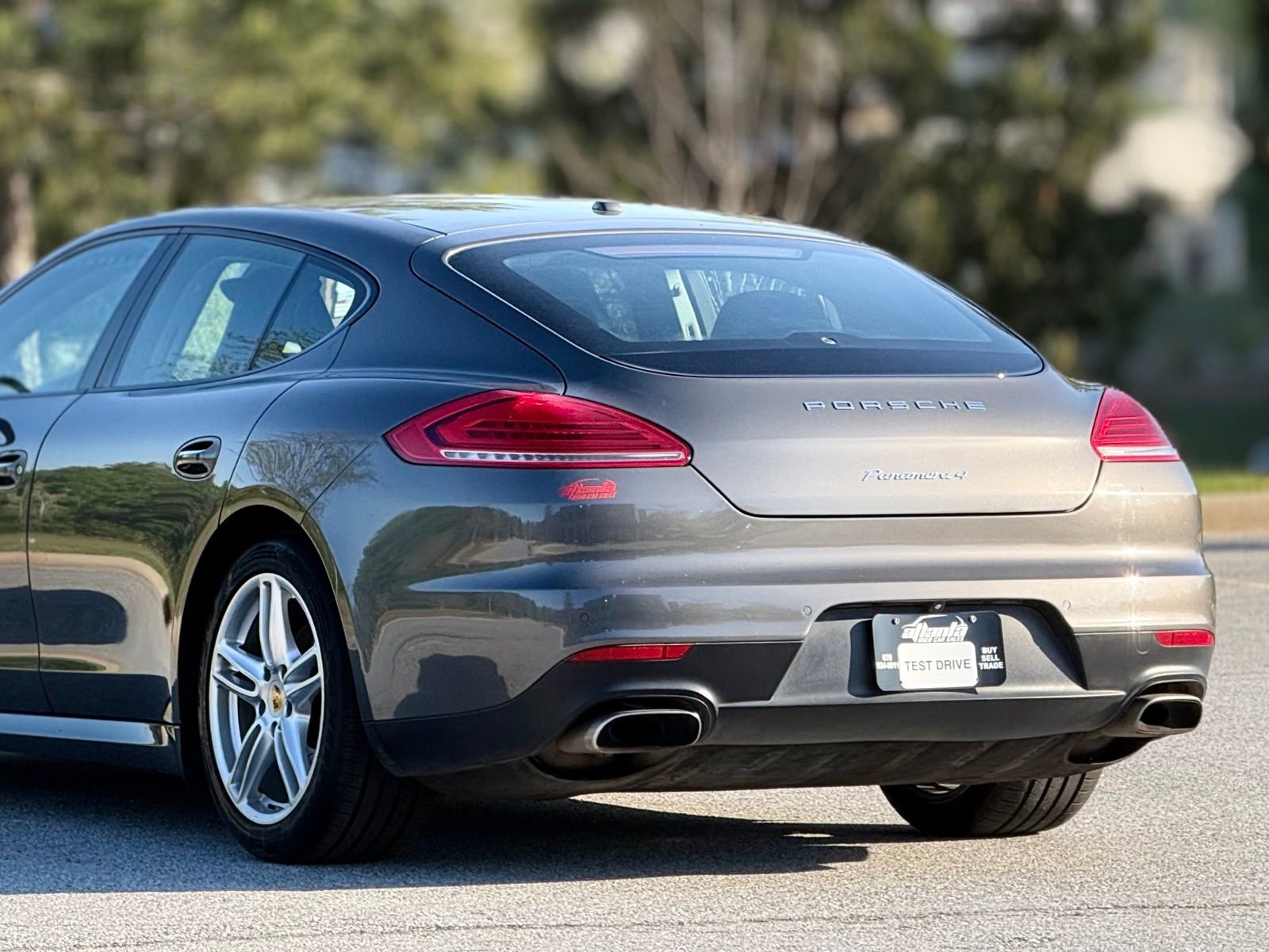 Used 2015 Porsche Panamera 4 image 48