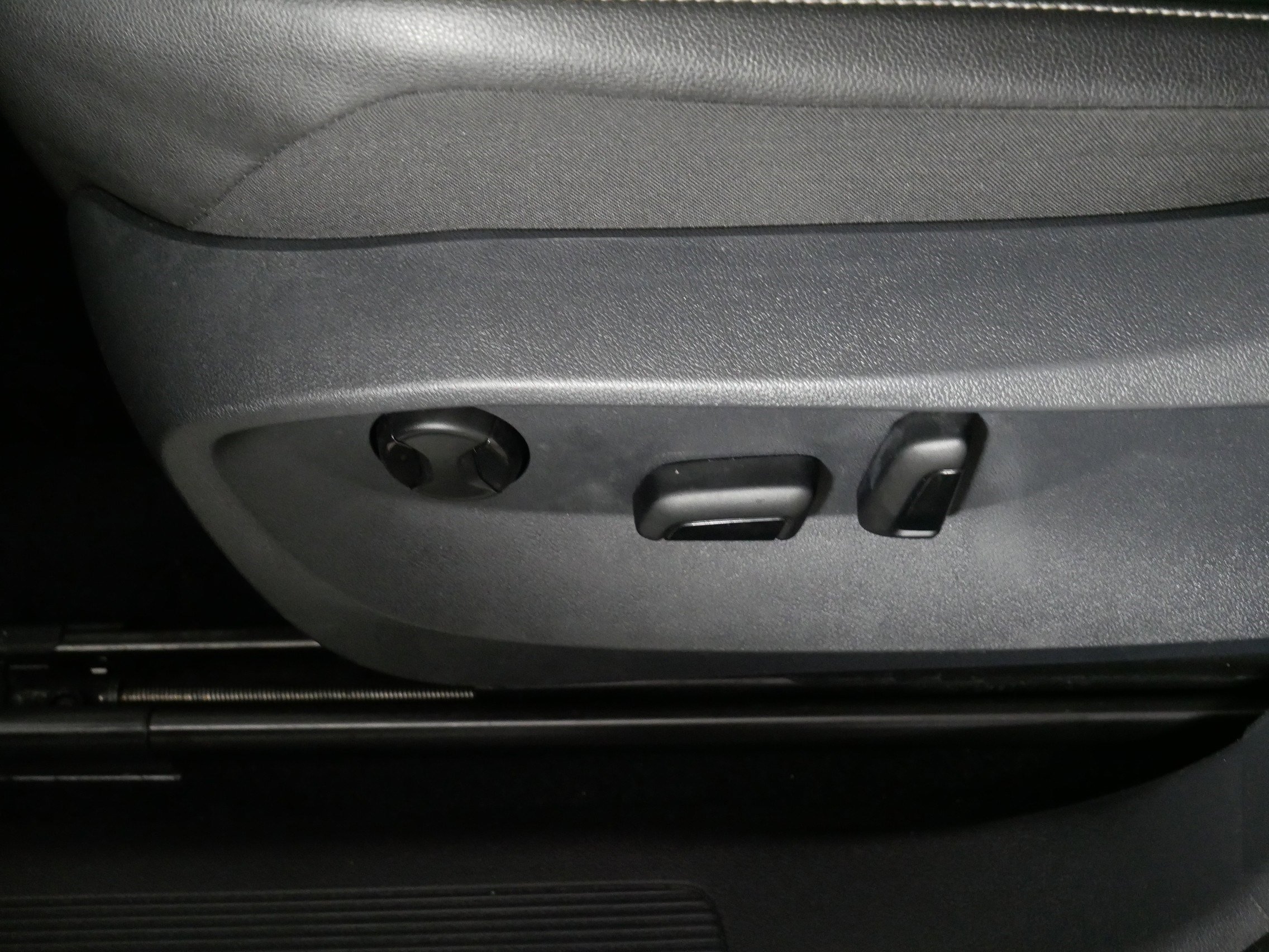 Used 2022 Volkswagen Tiguan SE FWD image 20