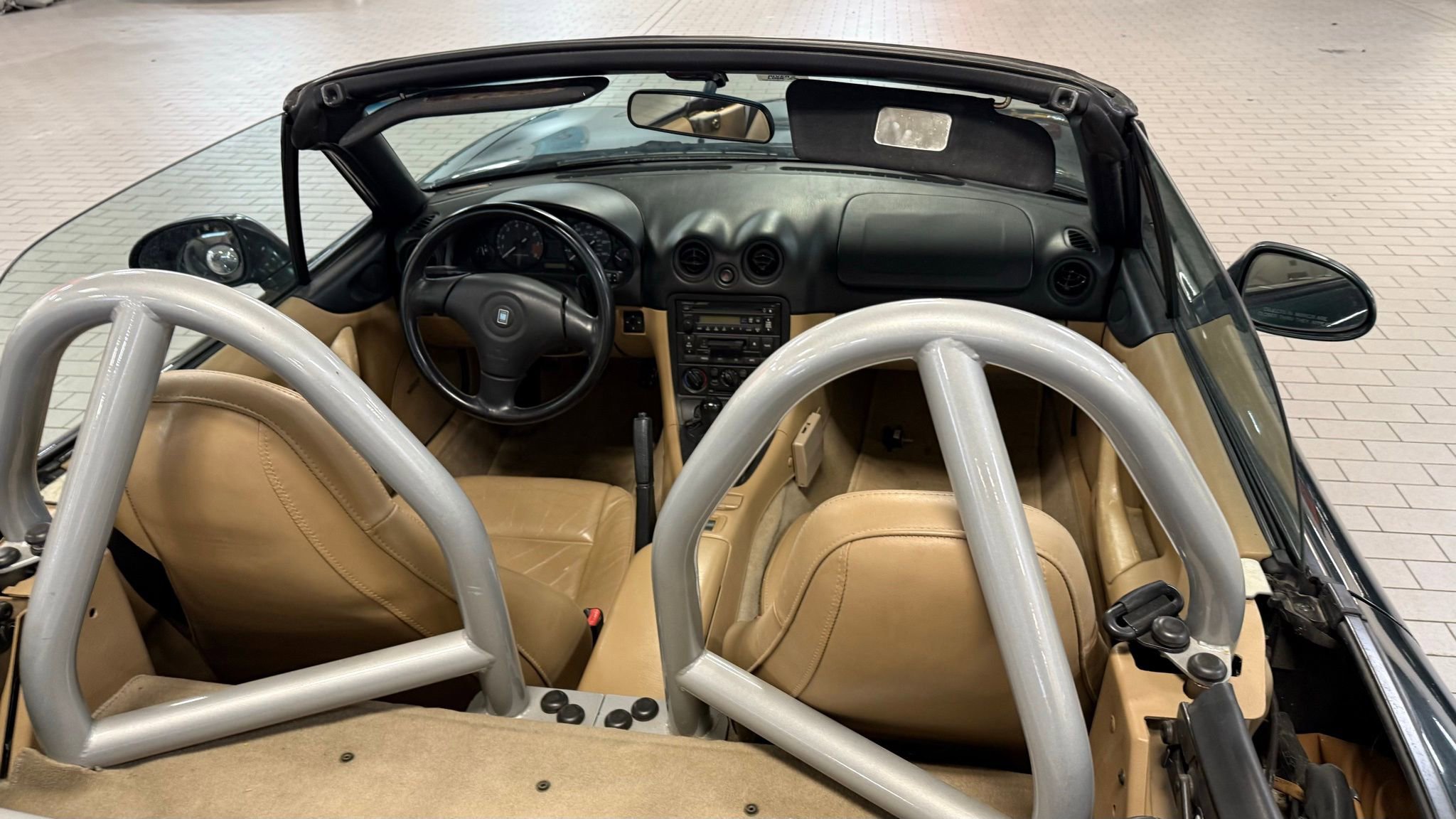 Used 1999 MAZDA MX-5 Miata image 12