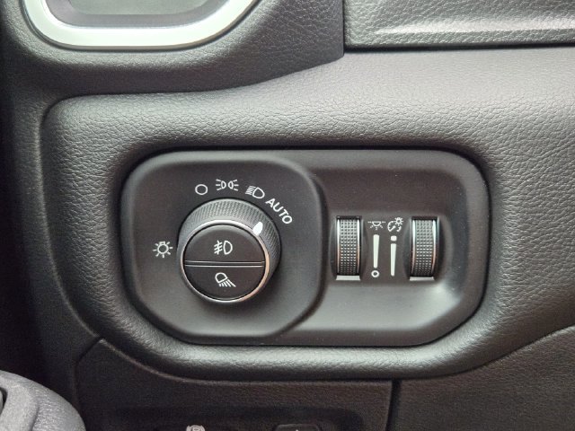 Used 2026 RAM 1500 Lone Star RWD image 29