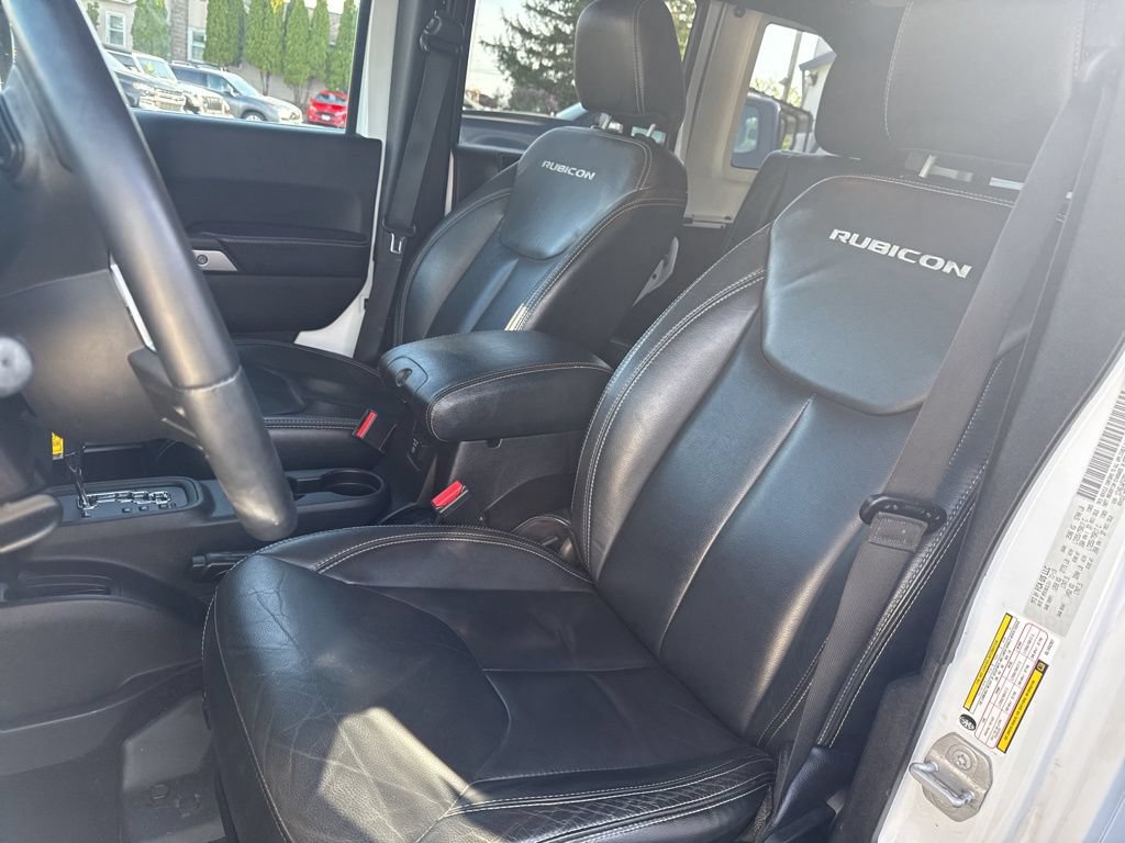 Used 2016 Jeep Wrangler Unlimited Rubicon AWD/4WD image 5