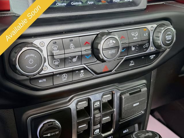 Used 2022 Jeep Wrangler Unlimited Rubicon w/ Dual Top Group AWD/4WD image 16