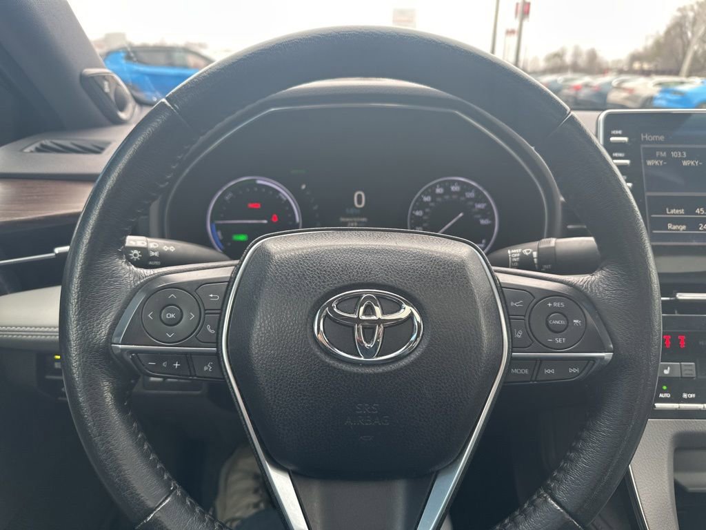 Used 2019 Toyota Avalon XLE w/ Moonroof Package image 18