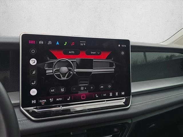 Used 2025 Volkswagen Tiguan SE image 11