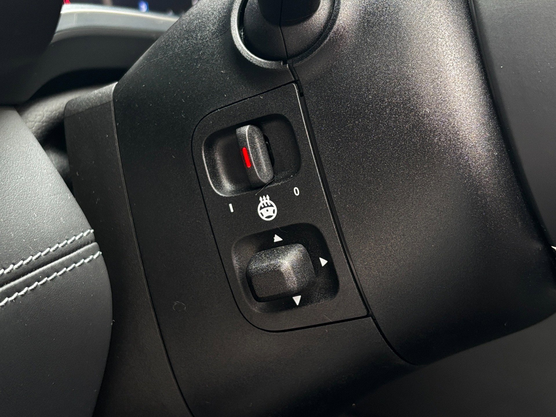 Used 2022 Mercedes-Benz SL 63 AMG 4MATIC w/ Driver Assistance Package image 39