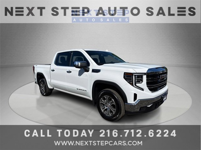Used 2025 GMC Sierra 1500 SLT image 1