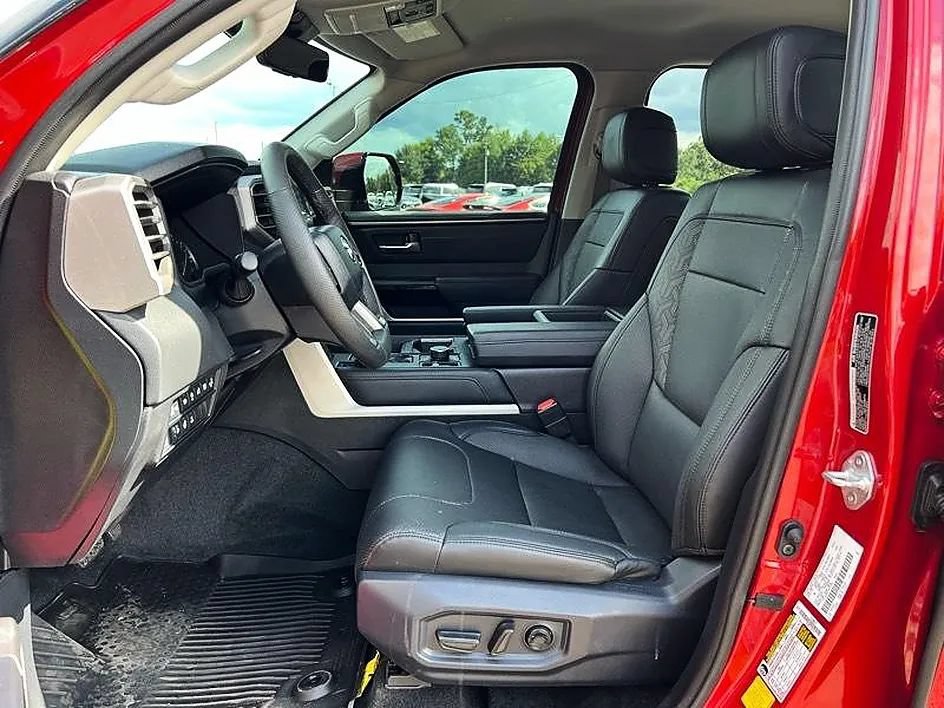 Used 2023 Toyota Tundra Limited AWD/4WD image 14