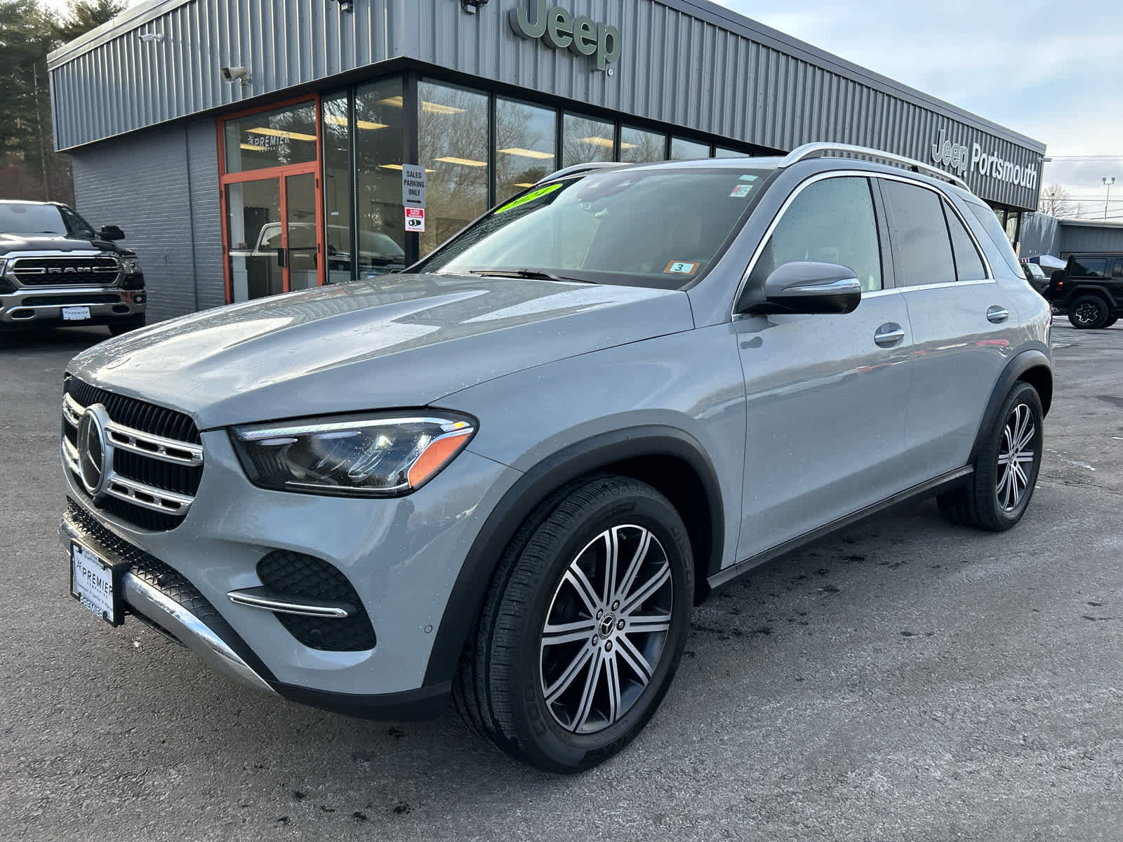 Used 2024 Mercedes-Benz GLE 350 4MATIC image 12