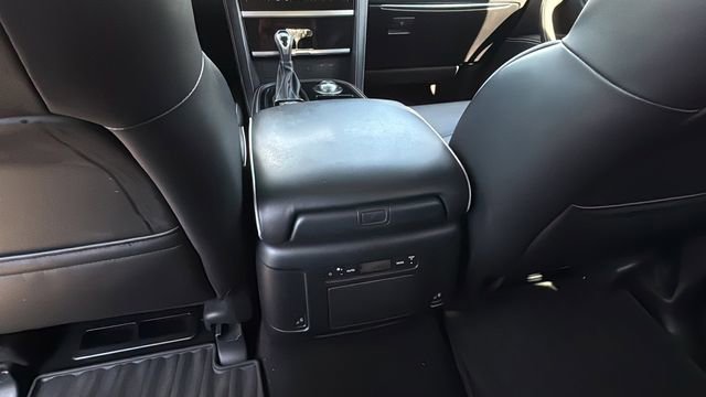 Used 2023 INFINITI QX80 Premium Select w/ All-Season Package AWD/4WD image 21