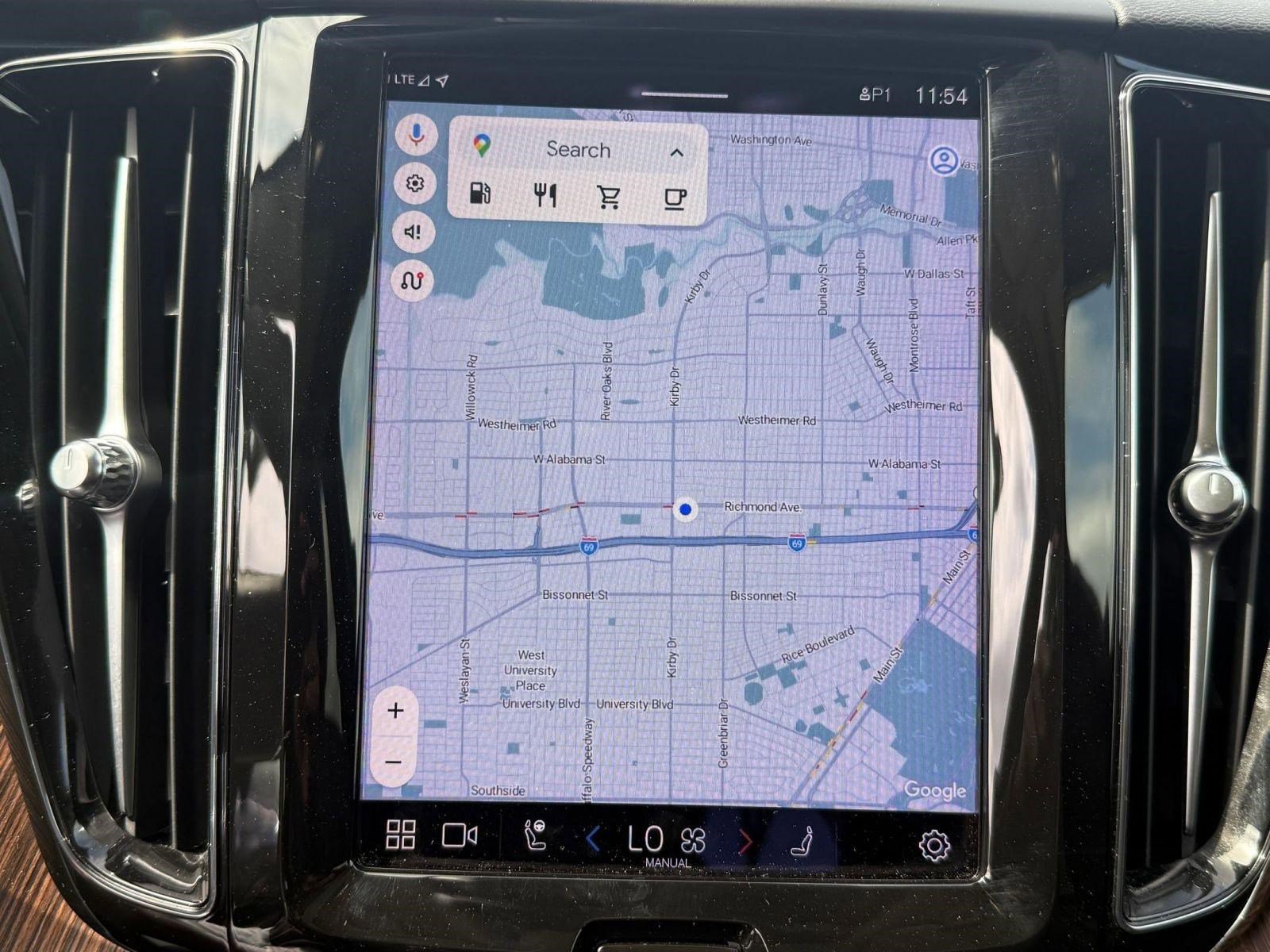 Used 2023 Volvo XC60 B5 Plus w/ Protection Package Premier image 26