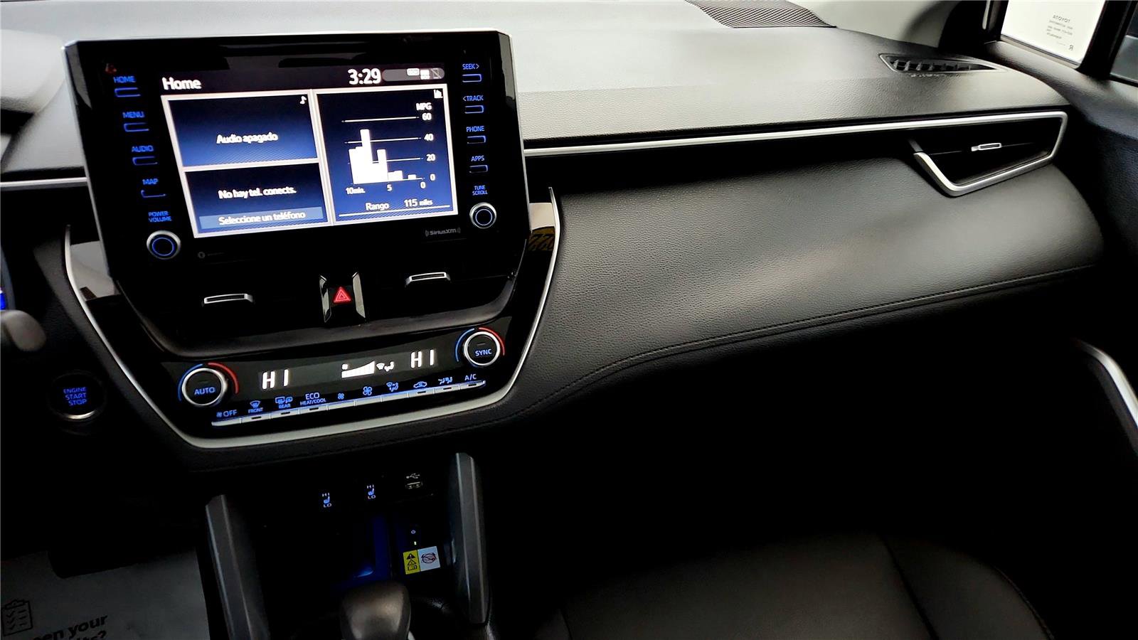 Used 2022 Toyota Corolla Cross XLE image 30