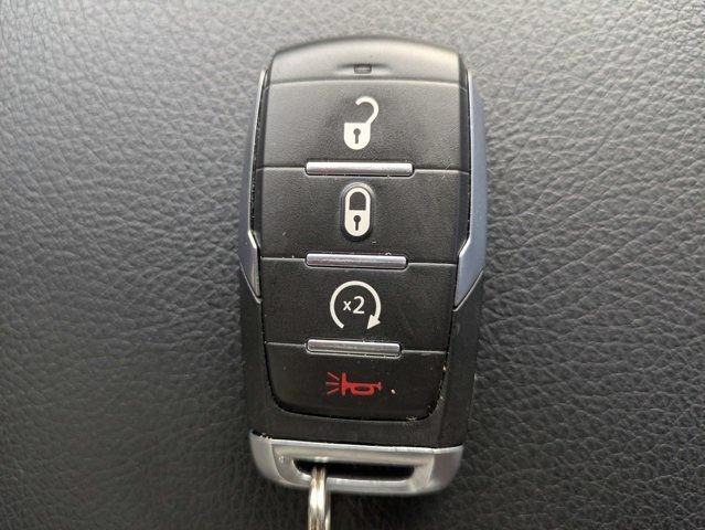 Used 2020 RAM 1500 Big Horn AWD/4WD image 30