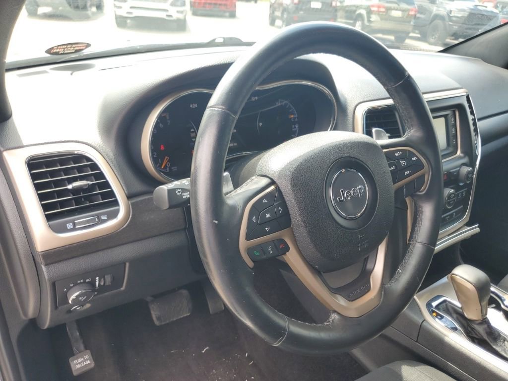 Used 2016 Jeep Grand Cherokee Laredo w/ Quick Order Package 23E AWD/4WD image 10