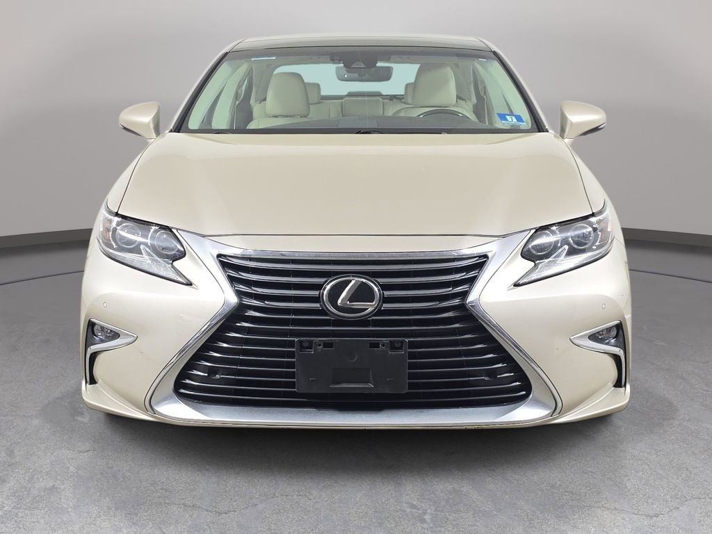 Used 2016 Lexus ES 350 w/ Luxury Package w/Wood Trim image 3