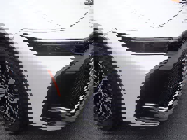 Used 2025 Toyota Crown XLE image 18