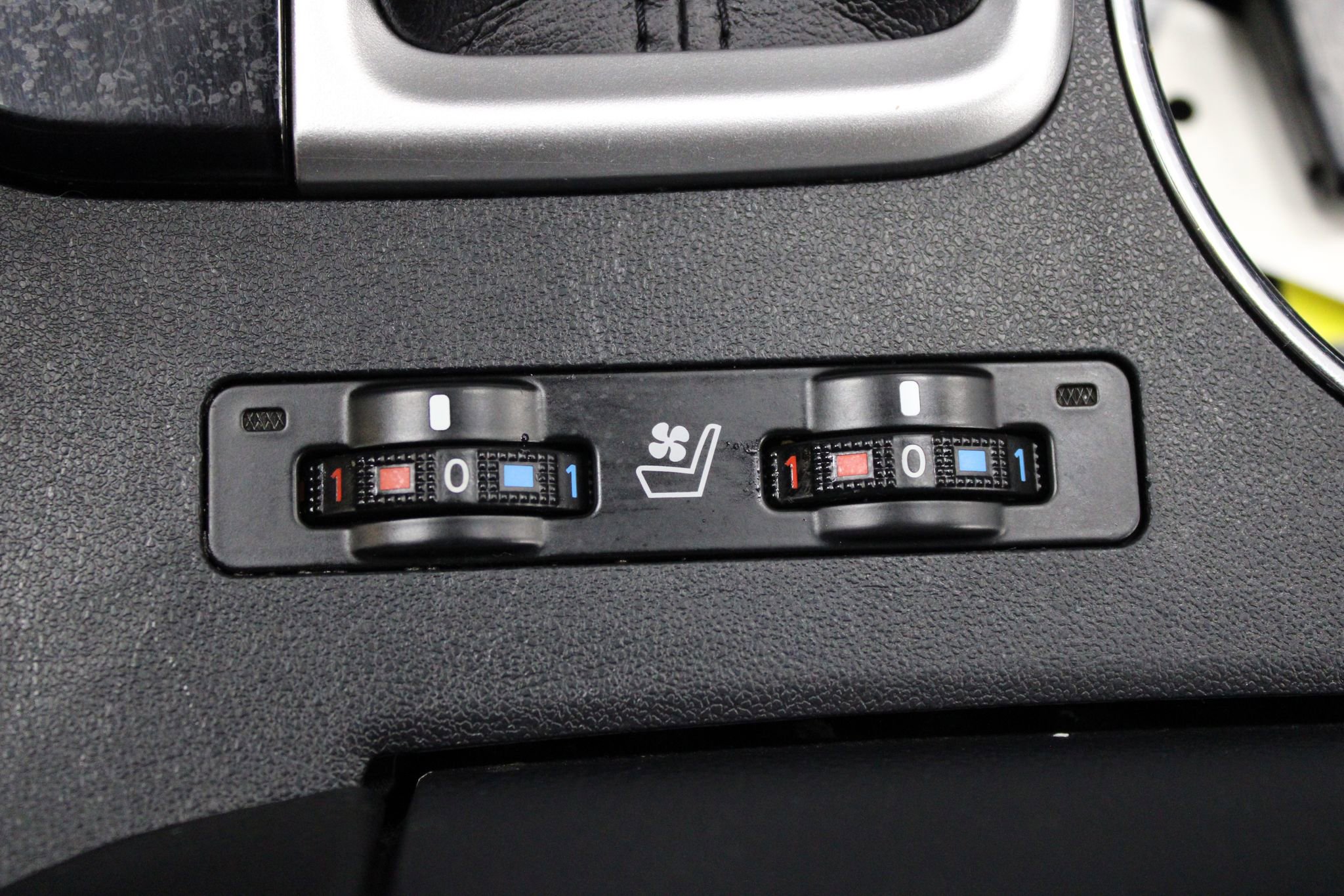 Used 2019 Toyota Highlander Limited Platinum image 37