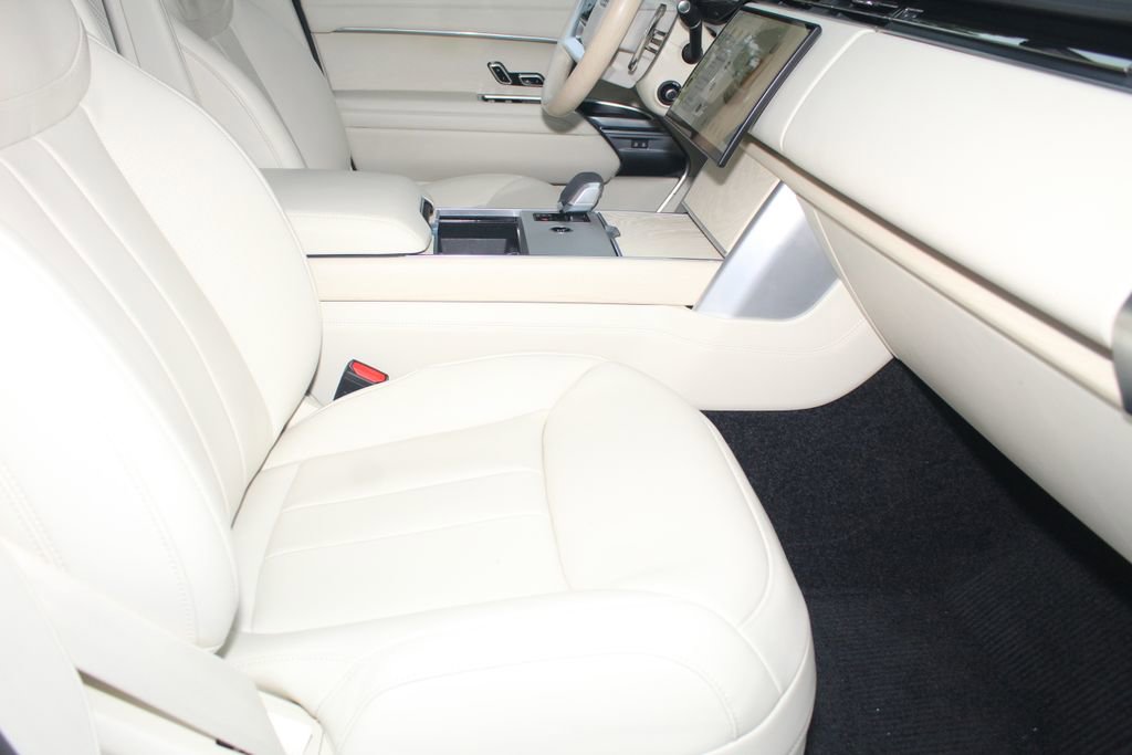 Used 2024 Land Rover Range Rover Autobiography AWD/4WD image 3