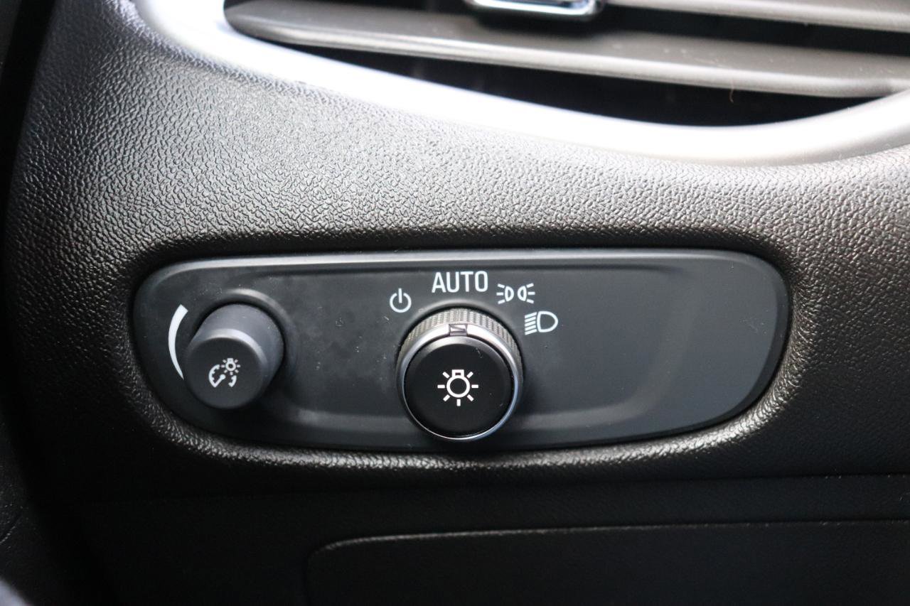 Used 2025 Chevrolet Malibu LT FWD image 39