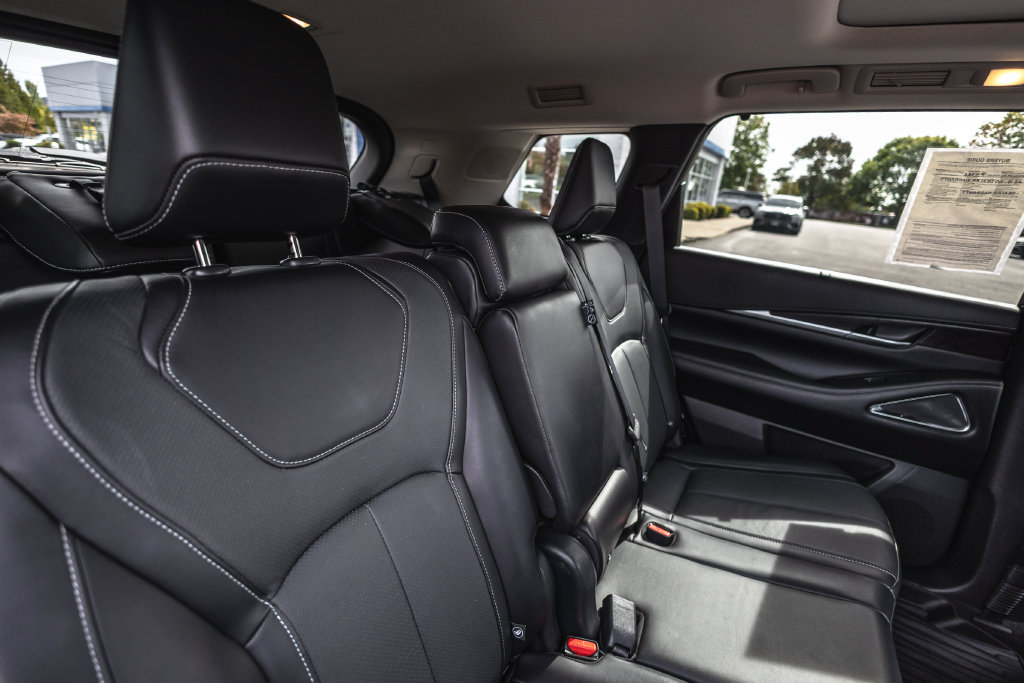 Used 2023 INFINITI QX60 Sensory AWD/4WD image 29