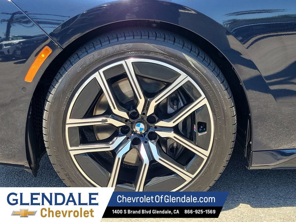 Used 2024 BMW 740i RWD image 18