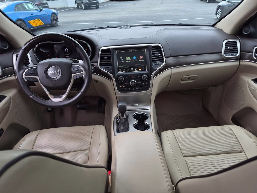 Used 2017 Jeep Grand Cherokee Overland AWD/4WD image 25