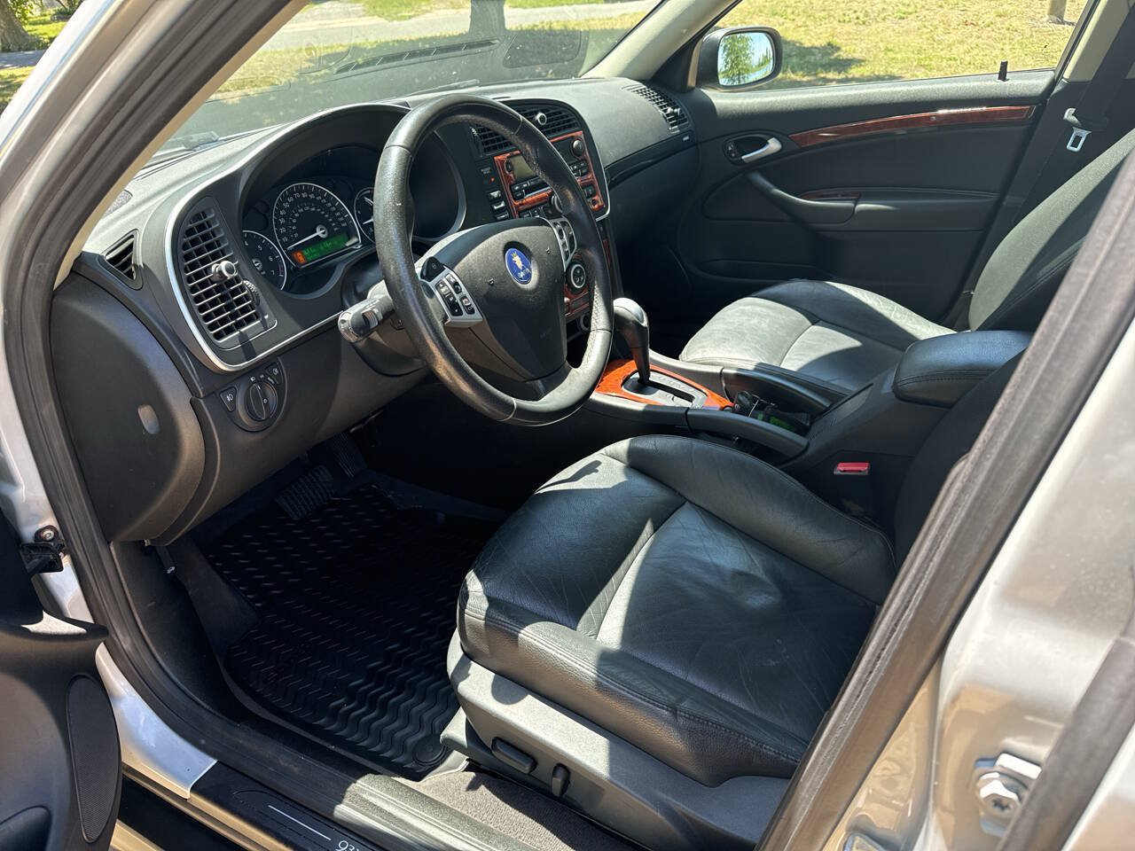 Used 2010 Saab 9-3 X w/ Comfort Package AWD/4WD image 5
