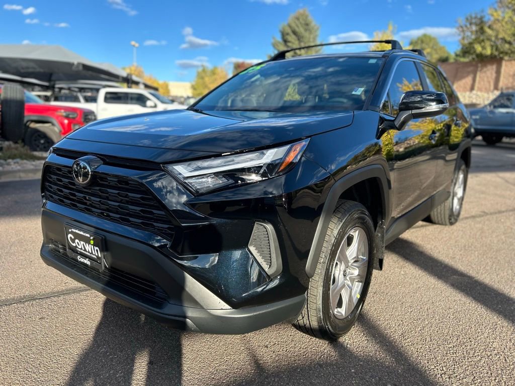Used 2025 Toyota RAV4 XLE w/ Convenience Package image 4