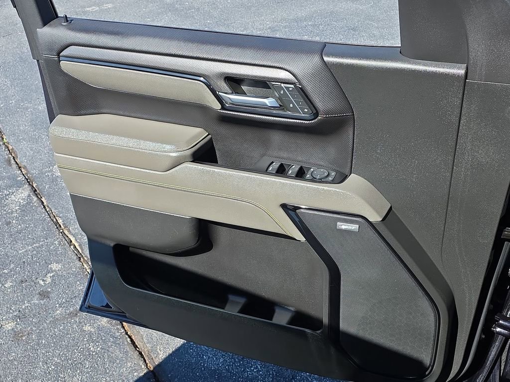 Certified 2022 Chevrolet Silverado 1500 ZR2 w/ Technology Package image 23