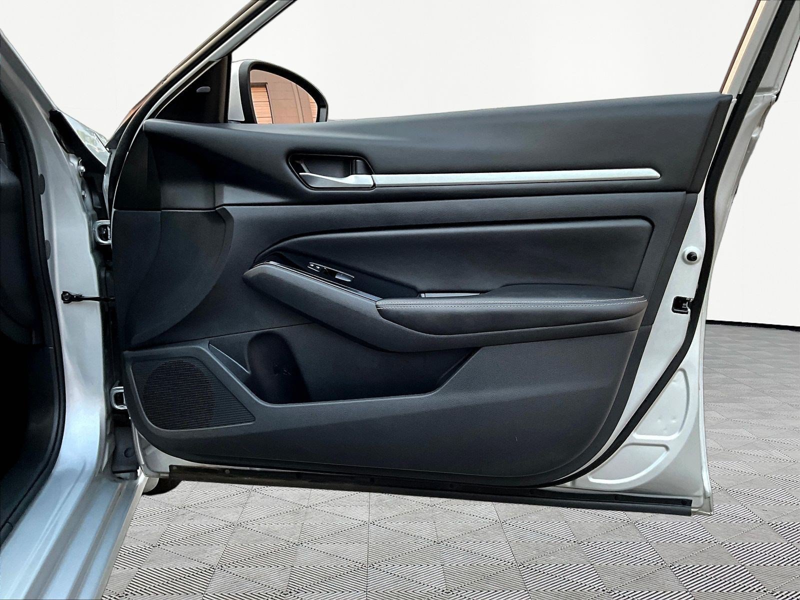 Certified 2023 Nissan Altima 2.5 SV FWD image 27