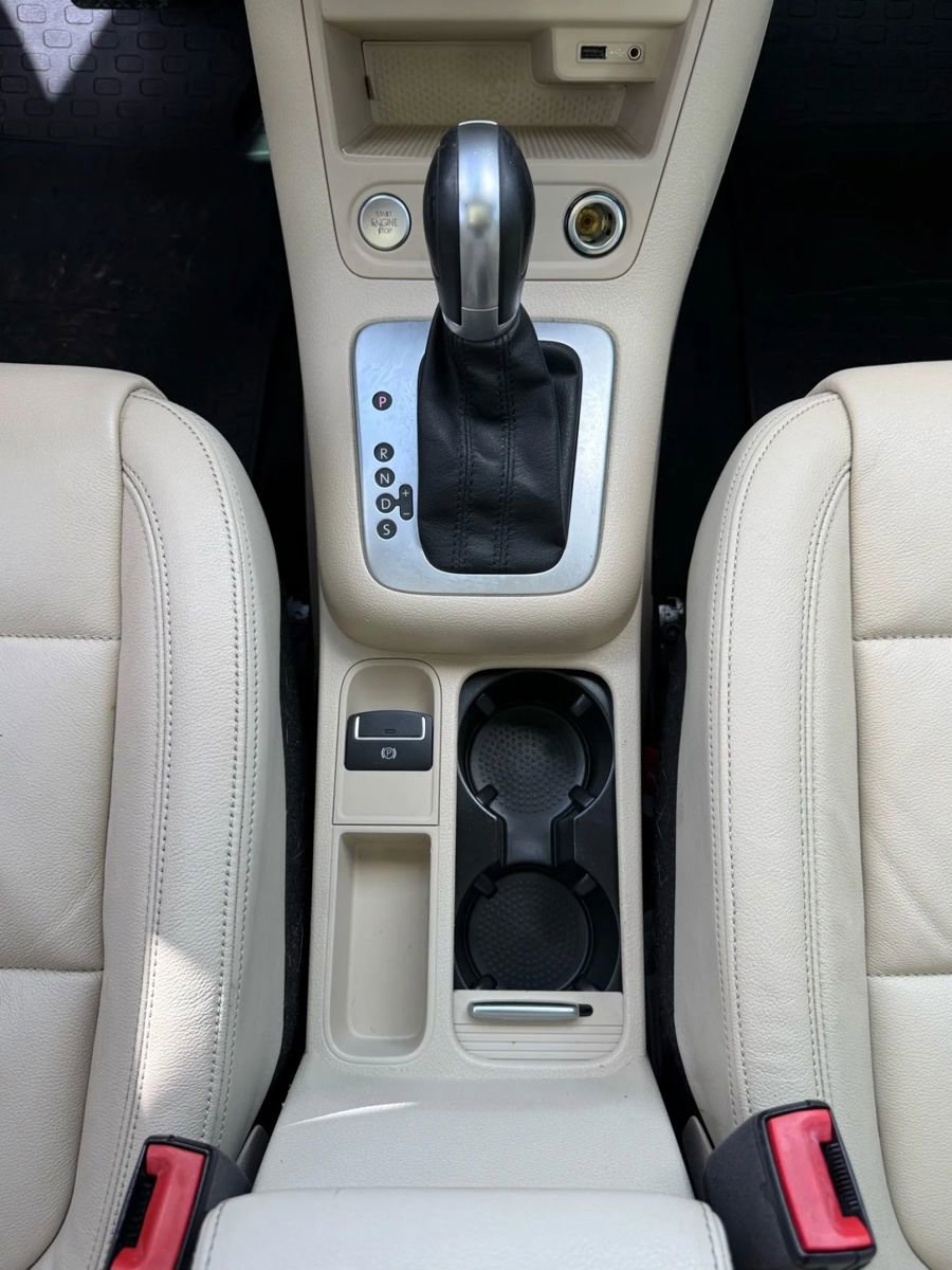 Used 2017 Volkswagen Tiguan SEL image 29