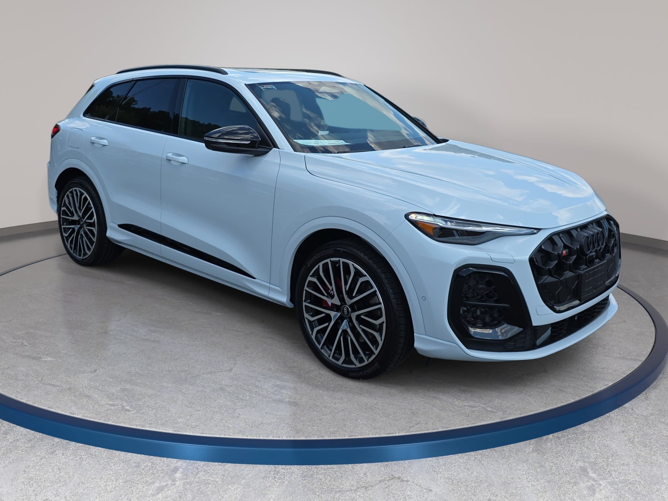 New 2026 Audi SQ5 Prestige AWD/4WD image 3