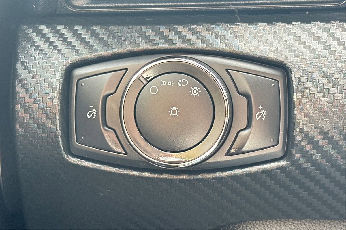 Used 2018 Ford Mustang Coupe image 17