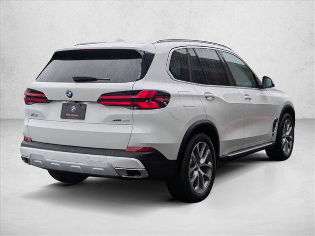 Used 2026 BMW X5 xDrive40i w/ Premium Package image 2