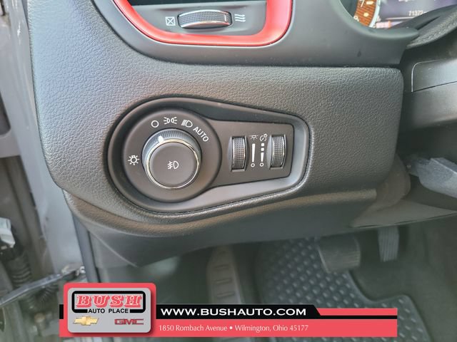 Used 2020 Jeep Renegade Trailhawk w/ Cold Weather Group AWD/4WD image 22