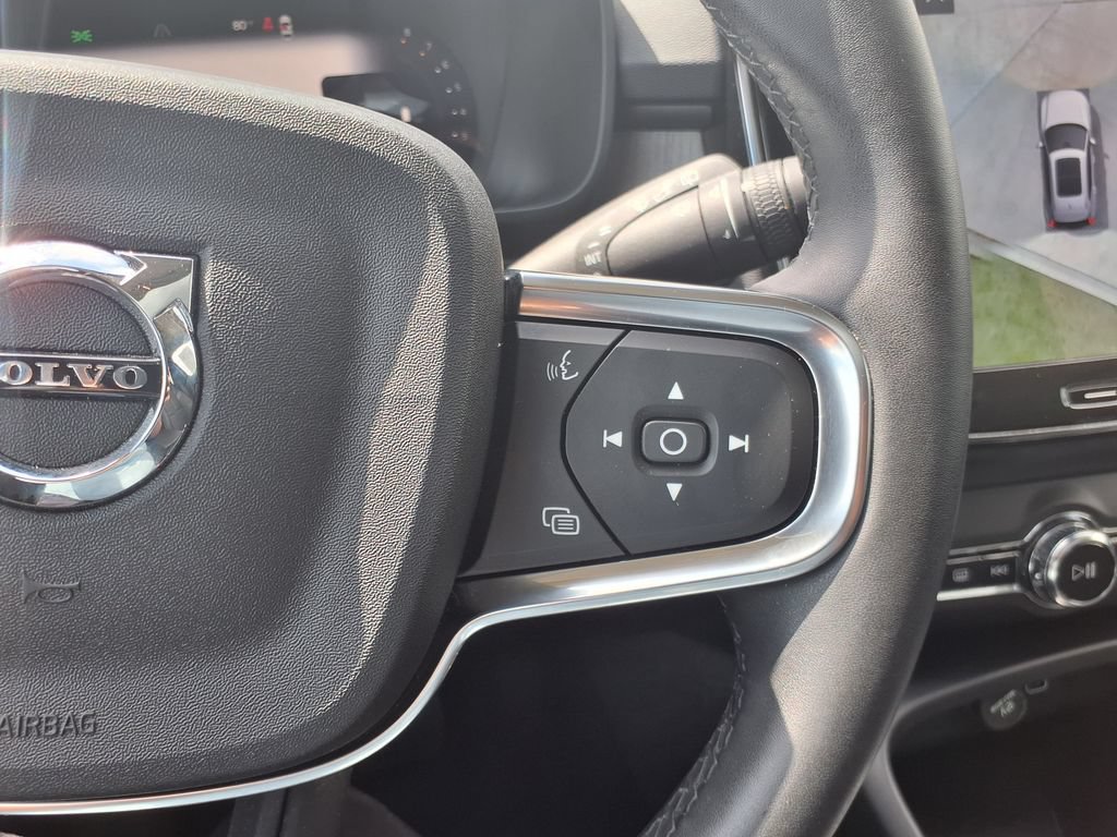 Certified 2023 Volvo XC40 B5 Ultimate w/ Protection Package Premier AWD/4WD image 23