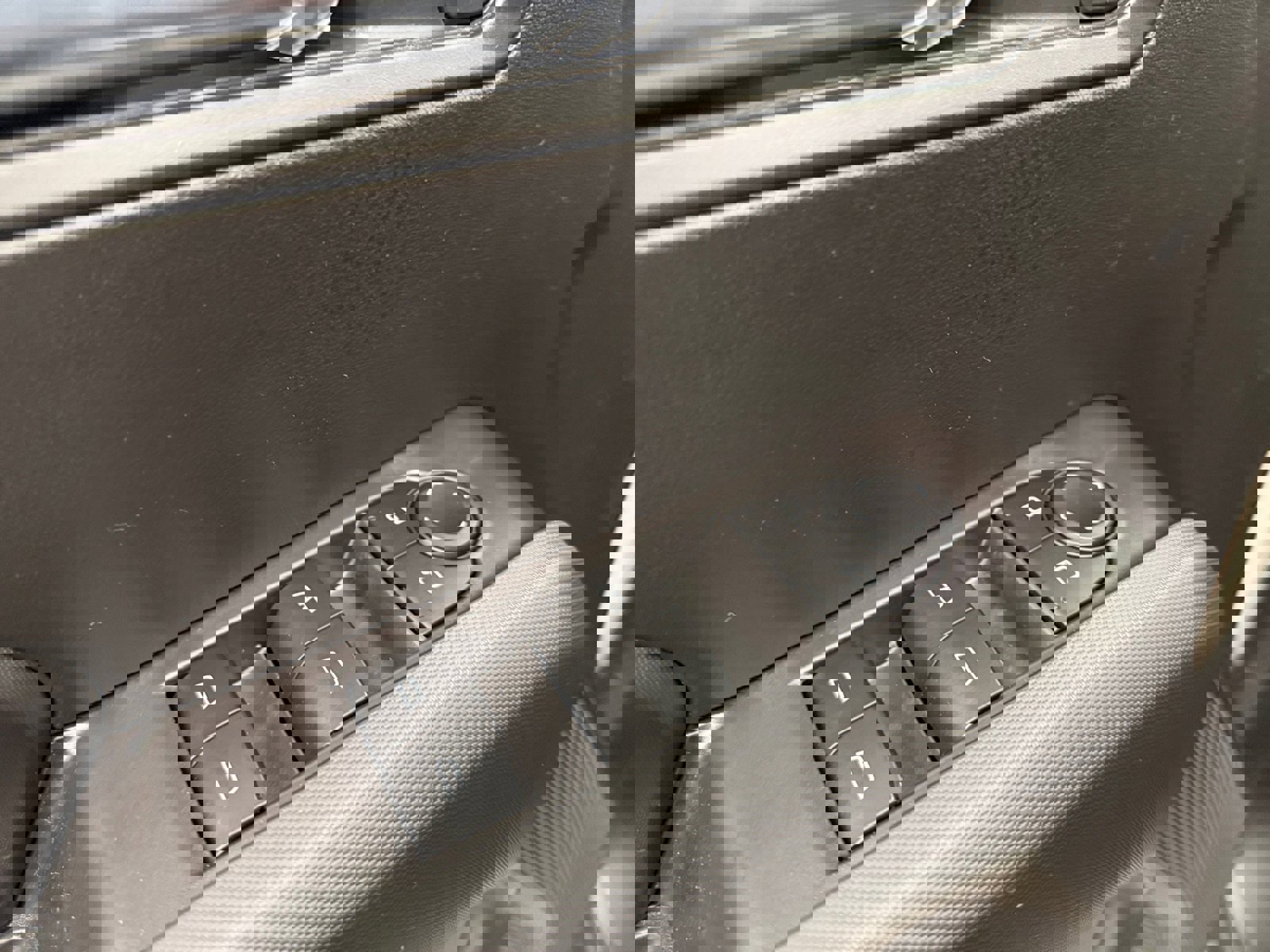 New 2026 GMC Canyon Elevation w/ Convenience Package image 22