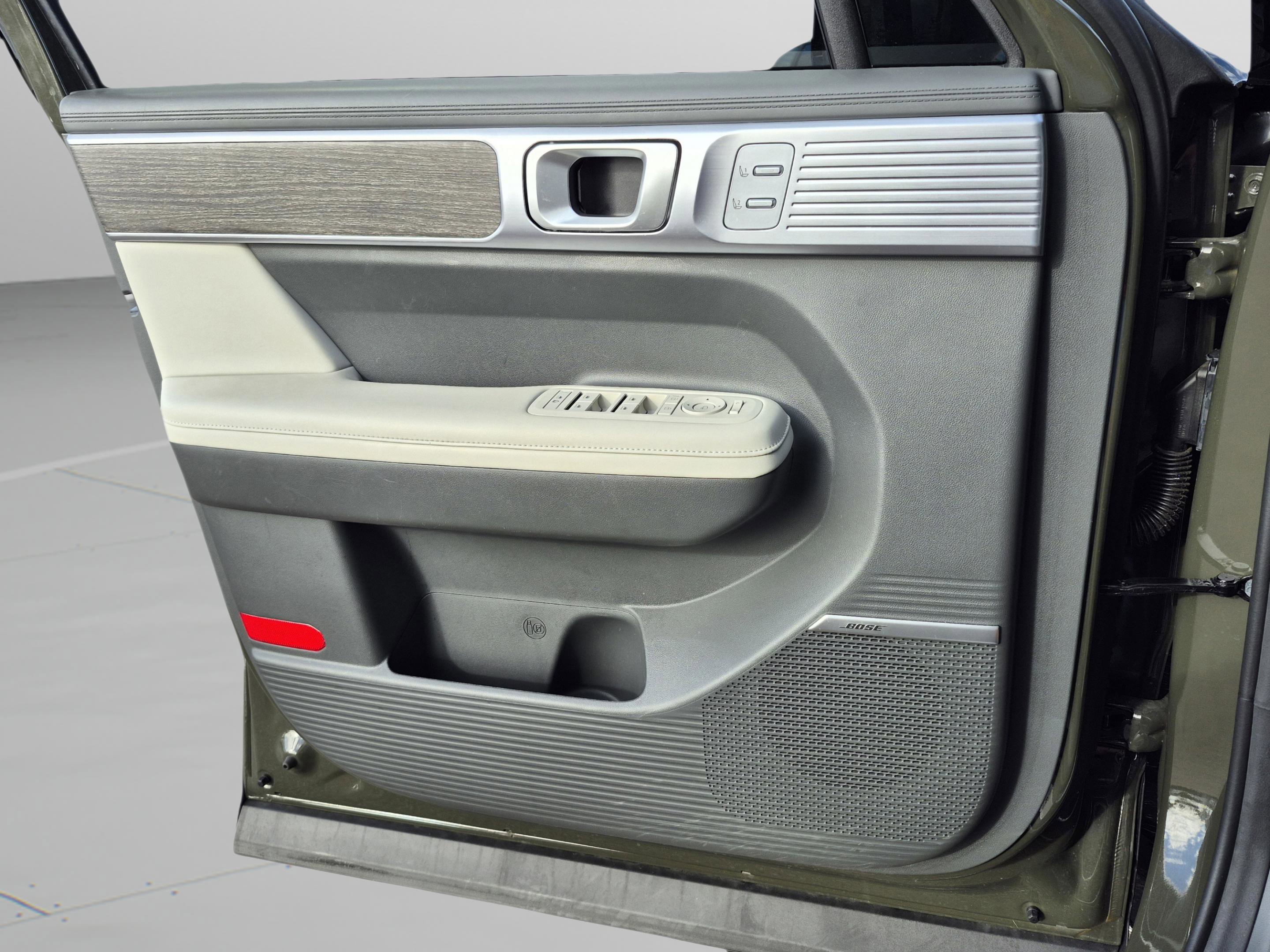 Used 2025 Hyundai Santa Fe Calligraphy FWD image 26
