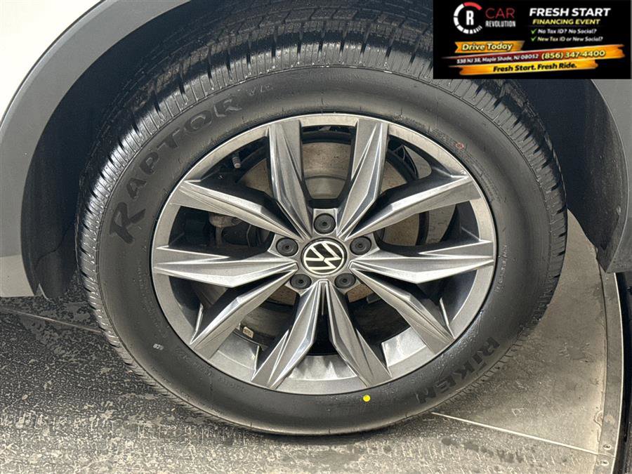 Used 2022 Volkswagen Tiguan SE image 75