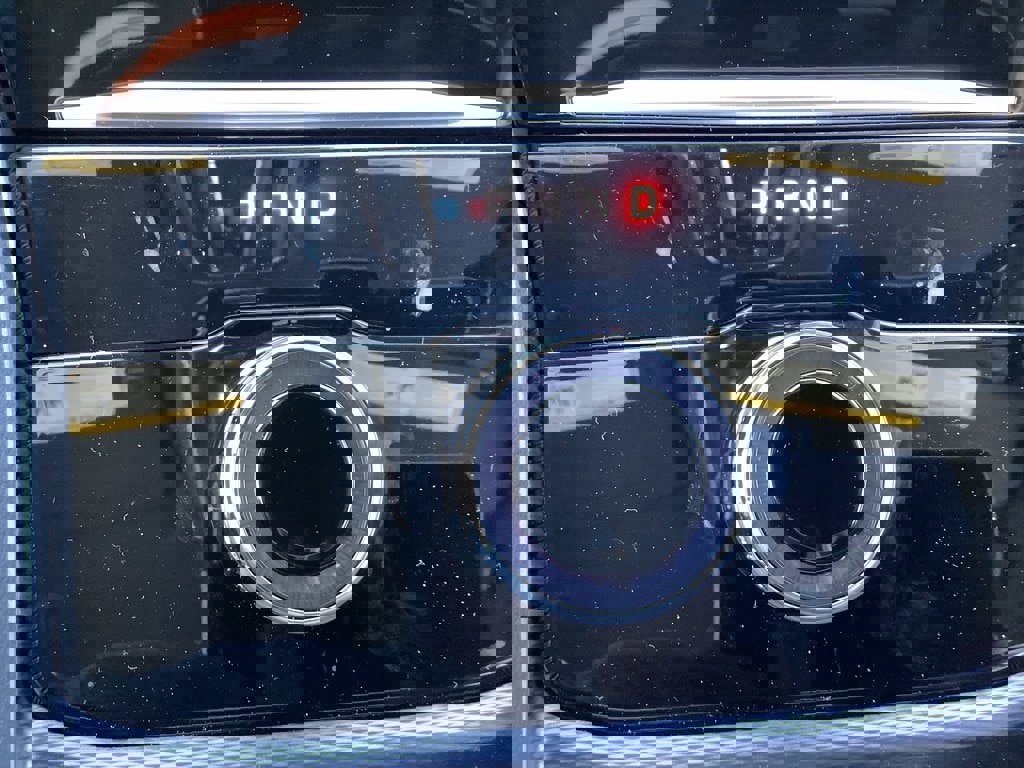 New 2025 Jeep Grand Cherokee L Laredo w/ Luxury Tech Group I image 21