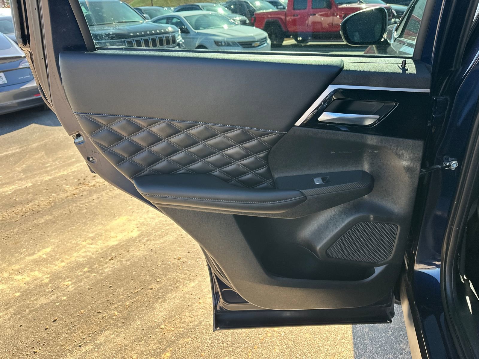 Used 2022 Mitsubishi Outlander SEL image 21