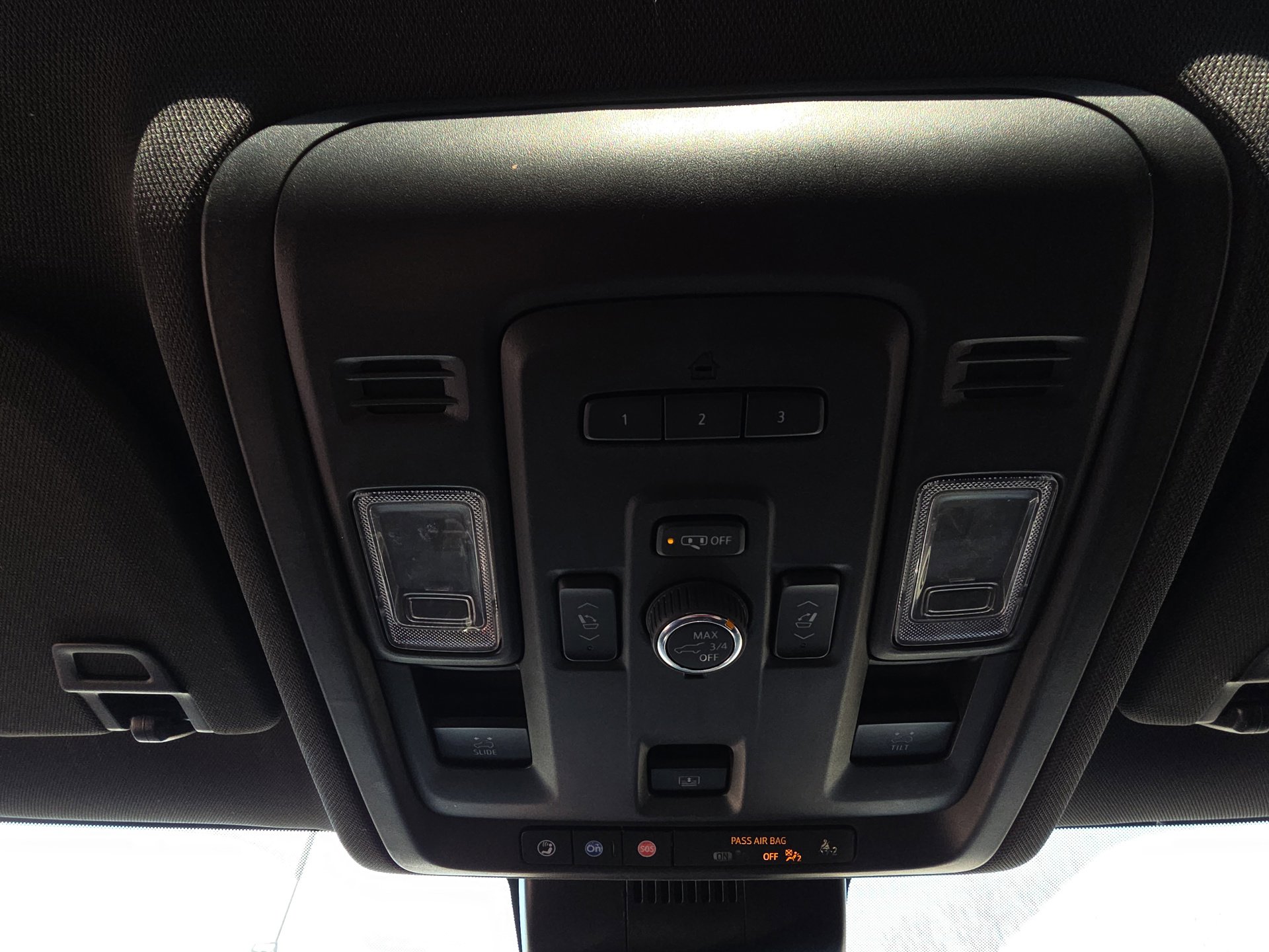 Used 2023 GMC Yukon XL AT4 w/ Technology Package image 24